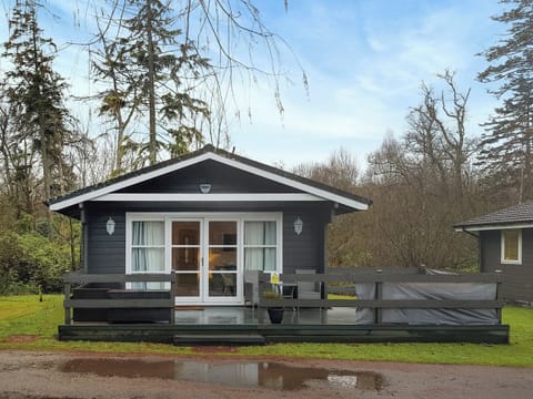 Exterior | Leven Lodge 1 - Loch Lomond Sanctuary Lodges, Loch Lomond