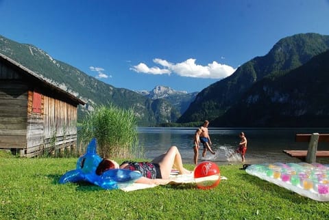 Apartment, 1 Bedroom, Smoking, Mountain View | Property grounds