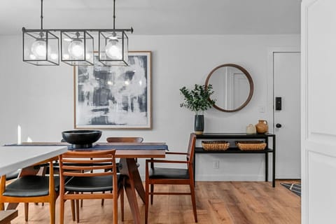 Seating up to six at the table and an additional three at the peninsula.