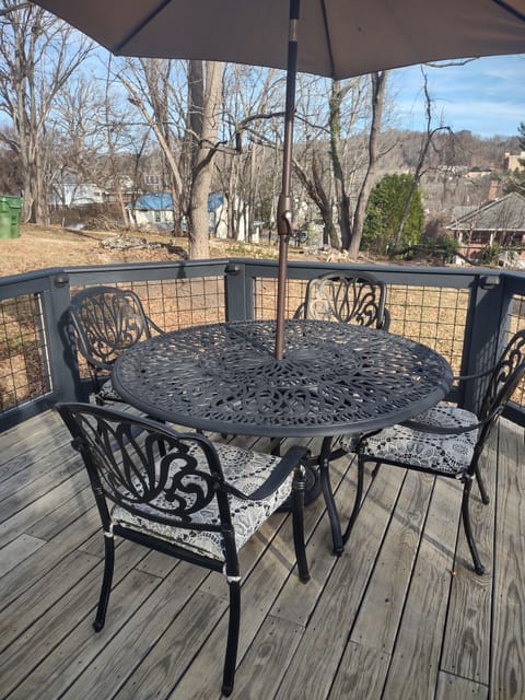 OUTDOOR DINING AREA next to GAS GRILL