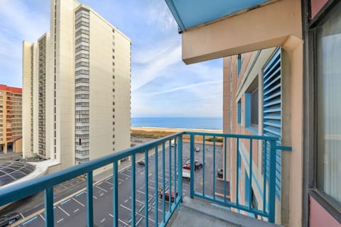 Welcome to Capri 706!