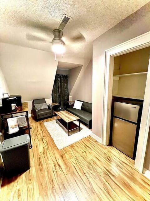 88e3d195 d121 4fba ad26 b57d3946763e