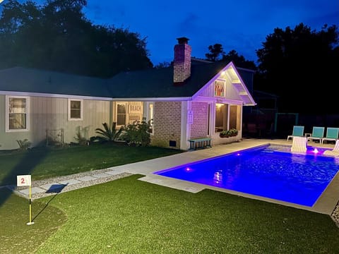 Welcome to Under the Sea! The outside amenities are amazing, including a putting green and a new pool with tanning ledge and bubbler.