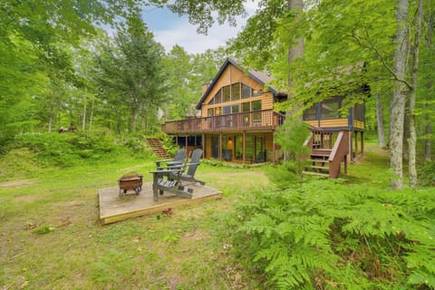 Hayward Vacation Rental | 3BR | 2BA | 2,760 Sq Ft | 3 Exterior Steps Required