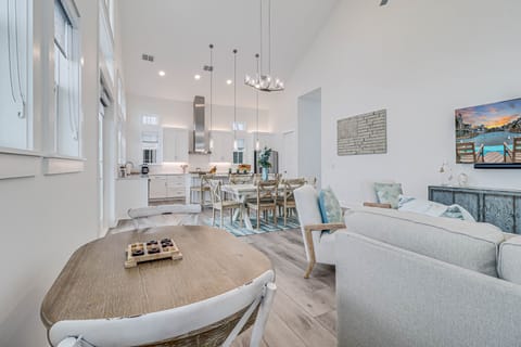 Living Area, 2nd Floor