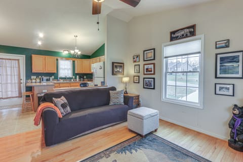 House (3 Bedrooms) | Interior