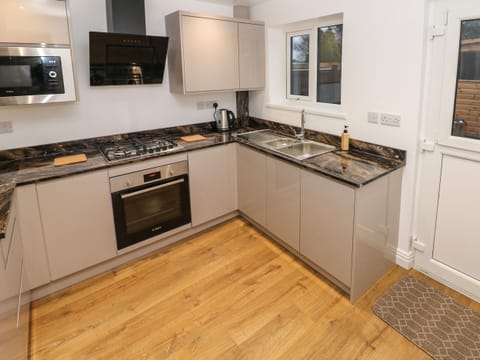 Fridge, dishwasher, electric kettle, toaster