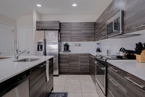 Indoors, Kitchen, Microwave, Oven, Sink