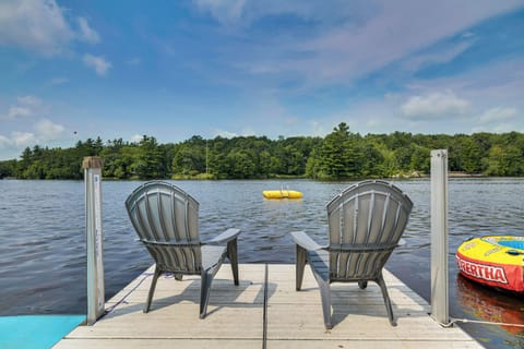 Neillsville Vacation Rental | 5BR | 3BA | 4,420 Sq Ft | Stairs Required