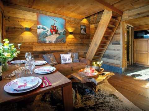 Dining /Lounge