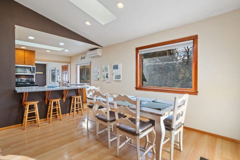Side view dining room & kitchen island