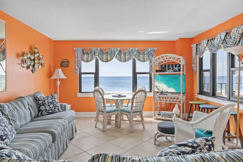 Welcome to Summer Winds 221