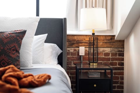 37fc774f-c6c0-4f77-baa7-853b0d0f61a9