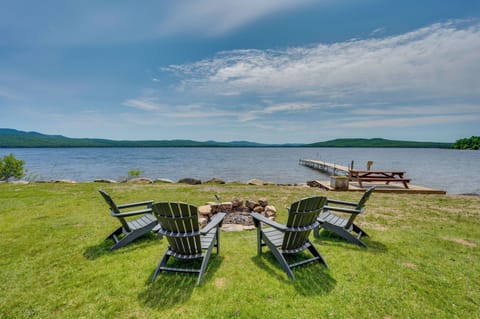 Pittsburg Vacation Rental | 4BR | 2.5BA | 2 Steps Required | 2,300 Sq Ft