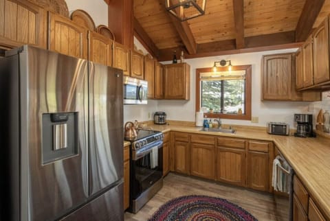 Well equipped Kitchen