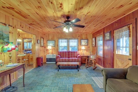 House (2 Bedrooms) | Interior