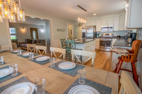 Main Level | Kitchen