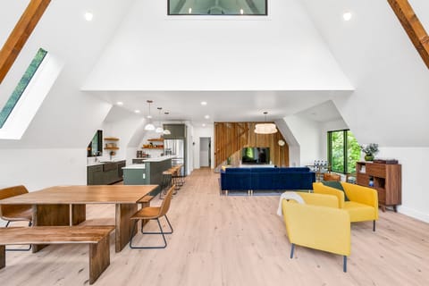 Great Room w/ Large Sectional | Dining Area