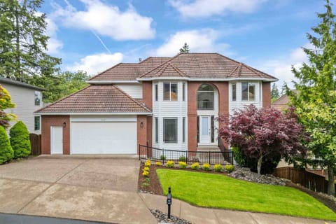 Welcome to Morningstar Manor! Please enjoy this one of a kind rental in the heart of Tigard, OR.