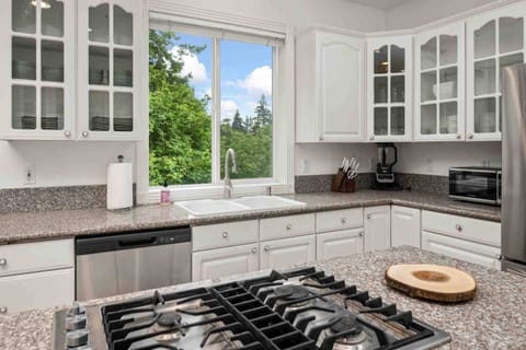 Our team is enthusiastic about ensuring our guests have great stays. Please reach out and we will happily provide local recommendations of all sorts!