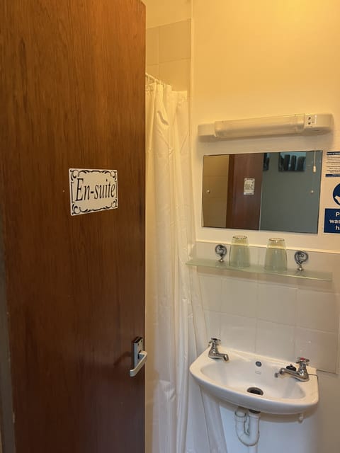 Economy Double Room | Bathroom | Free toiletries, hair dryer, towels, soap