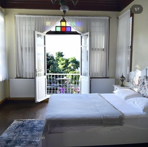 Presidential Duplex | 7 bedrooms, free WiFi