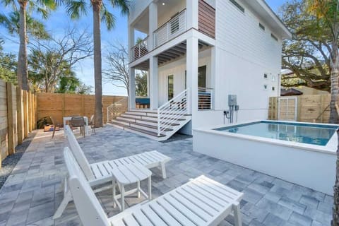 Sprawling outdoor space with plunge pool