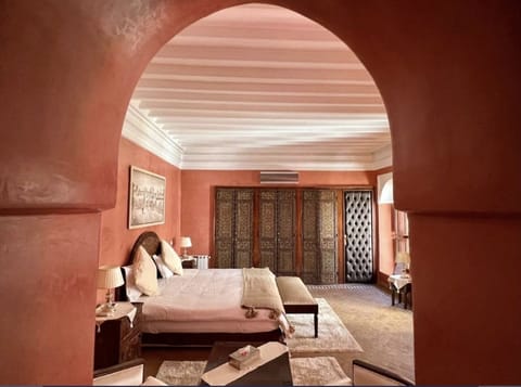 Deluxe Suite | In-room safe, free WiFi