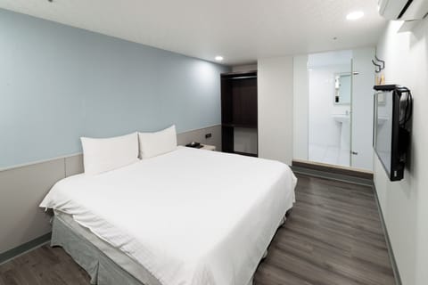 Deluxe Double Room | Free WiFi