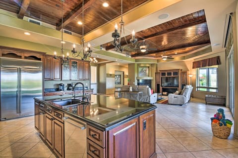 House, Multiple Beds, Pool Access, Mountain View (East Mesa Desert) | Interior