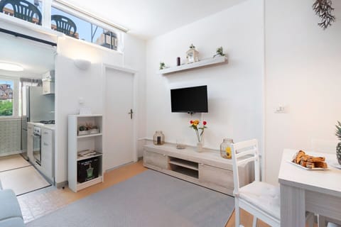 Autumn, Living Room, Spring, Summer