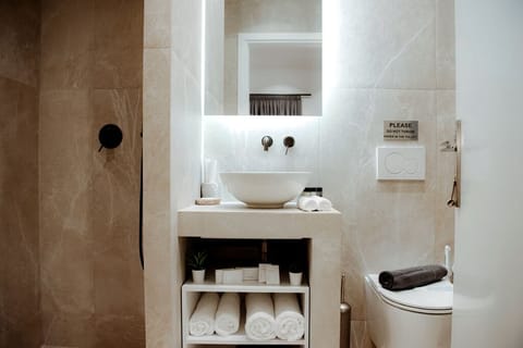 Junior Suite | 1 bedroom, in-room safe, desk, laptop workspace