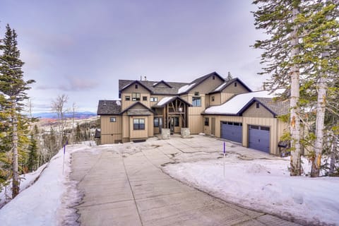 Brian Head Vacation Rental | 5BR | 4.5BA | 2 Exterior Steps Required