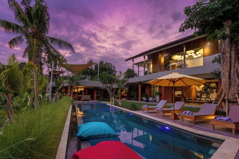 Luxury Villa, 5 Bedrooms | Balcony view