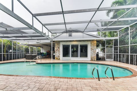 Tampa Vacation Rental | 3BR | 3BA | 1 Step Required | 1,850 Sq Ft