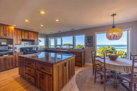 b03a87f7-9fd4-467c-8d3a-2fca40590fb4