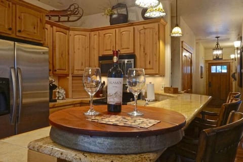 Kitchen Bar for nice drinks and conversations