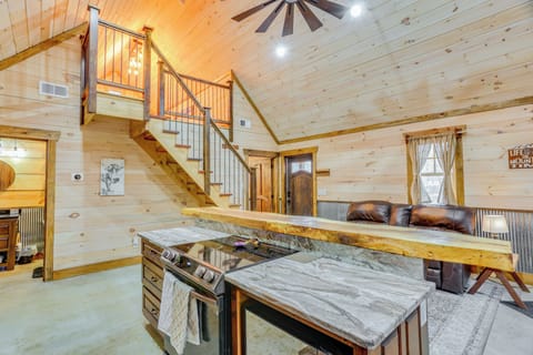 House (2 Bedrooms) | Interior