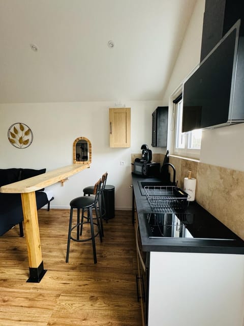 87edf928-761b-4a20-b6fb-1cbeb120ad9b