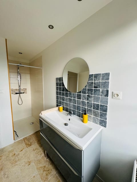 4f4edf39-3242-4c16-a023-855aa0d1360b