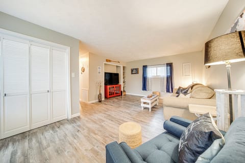 Conneaut Lake Vacation Rental | 1BR | 1BA | 900 Sq Ft | Stairs Required