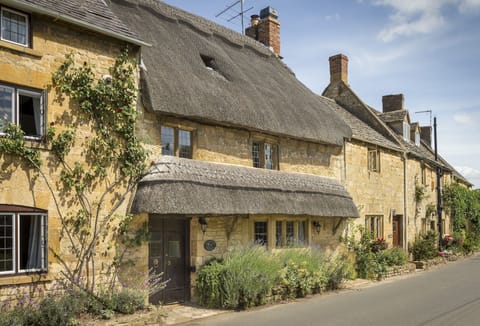 Welcome to Inglenook Cottage, Broad Campden