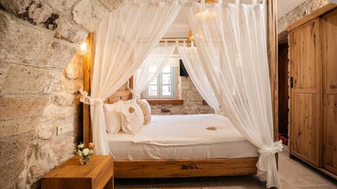 Comfort Triple Room | Egyptian cotton sheets, premium bedding, Select Comfort beds
