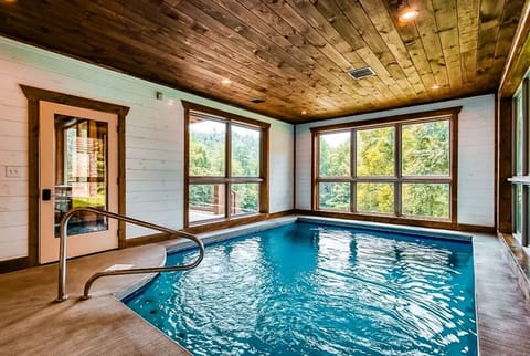 Dive into serenity amidst Smoky Mountain splendor. 🏞️💦 #MountainRetreat