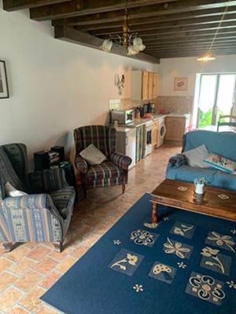 Living area in Poppies