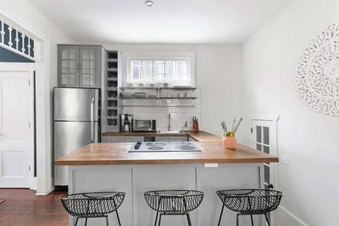 Fully equipped kitchen with everything you need to cook a meal + additional seating for 3 at the island!