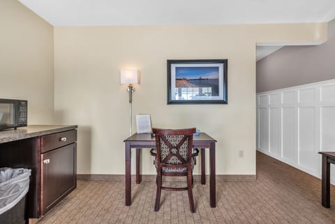 best accommodations in Kelleys Island