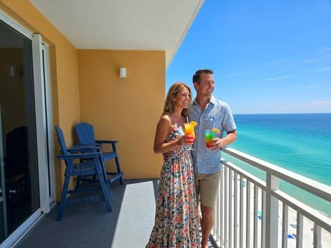 1403E condo with direct beachfront balcony!