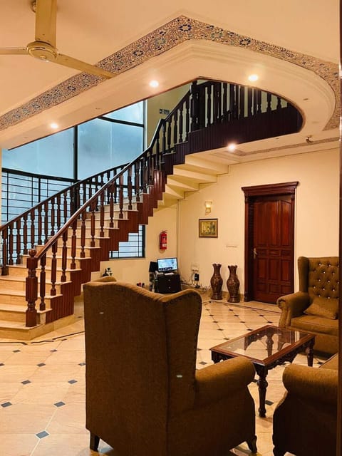 ground floor lobby 