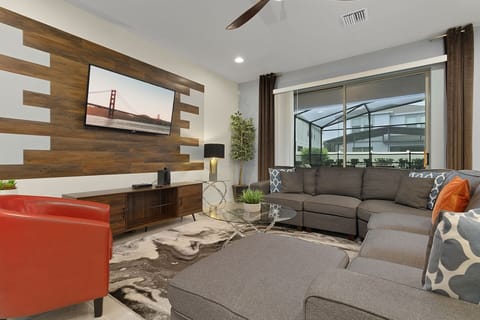 Main living area - Disney Emerald